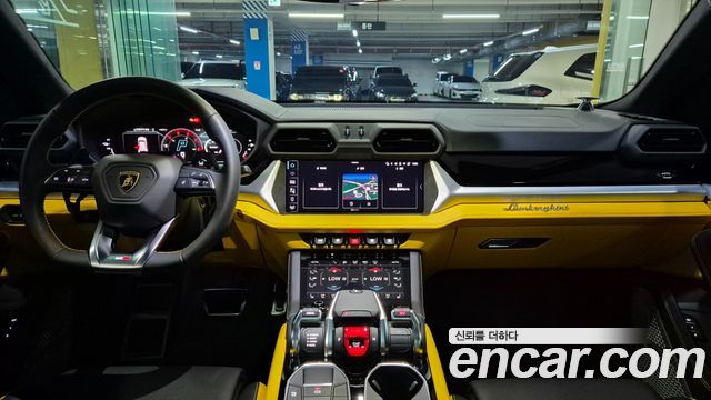Lamborghini Urus 2026 — photo 7