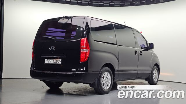 Hyundai Starex 2014 — photo 2