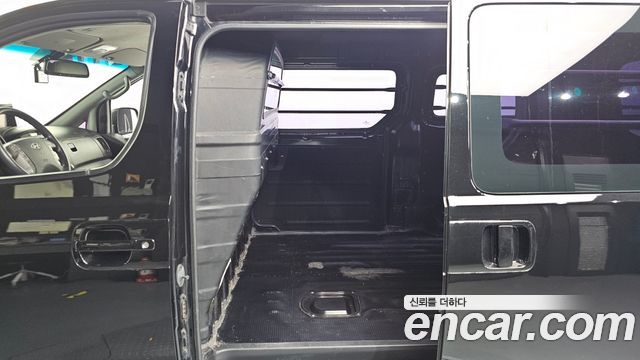 Hyundai Starex 2014 — photo 11