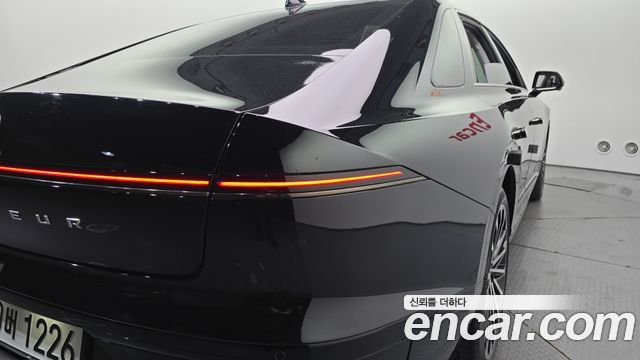 Hyundai Grandeur 2025 — photo 9