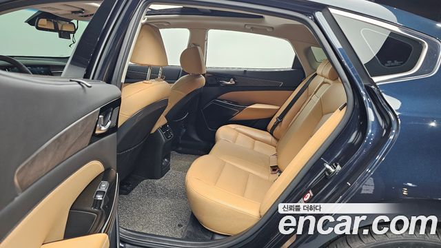 Kia K7 2020 — photo 18