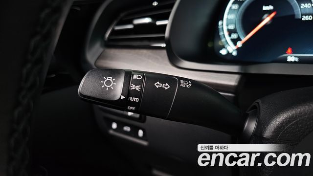 Kia K7 2020 — photo 28
