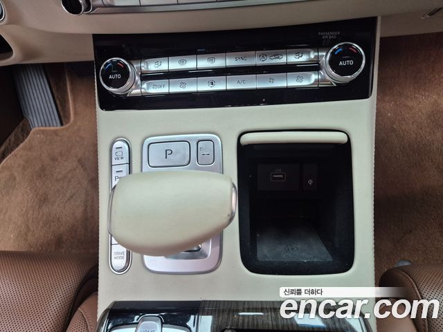 Genesis G90 2019 — photo 9