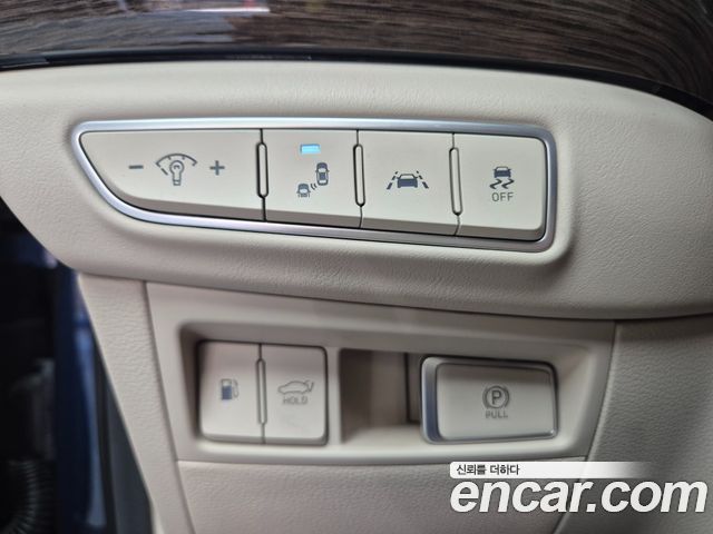Genesis G90 2019 — photo 13