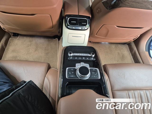 Genesis G90 2019 — photo 20