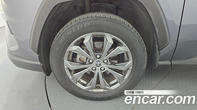 Toyota RAV4 2022 — photo 5