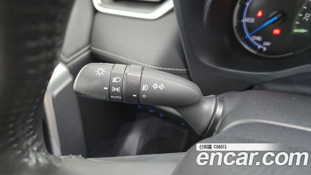 Toyota RAV4 2022 — photo 30