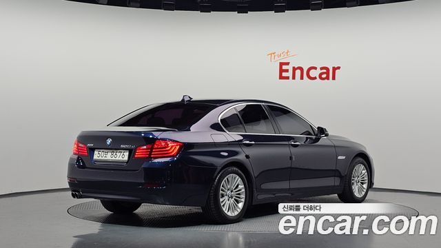 BMW 5-Series 2015 — photo 2