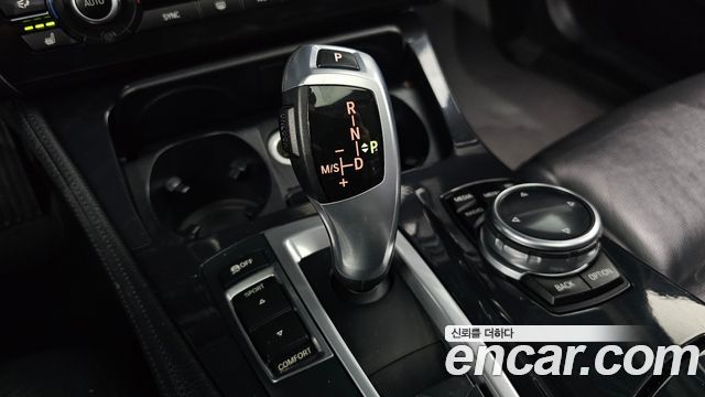BMW 5-Series 2015 — photo 12