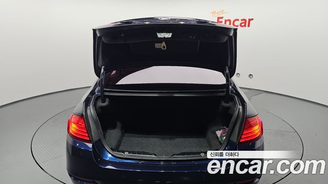 BMW 5-Series 2015 — photo 26