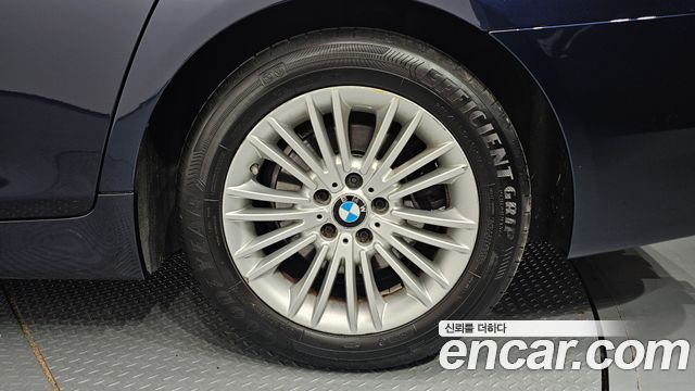 BMW 5-Series 2015 — photo 7
