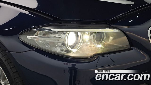 BMW 5-Series 2015 — photo 8