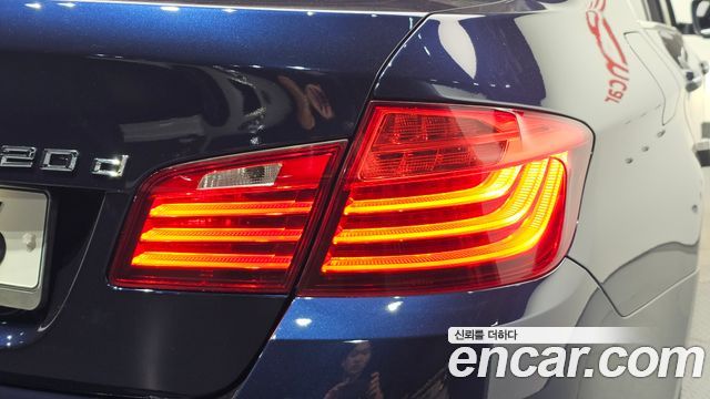 BMW 5-Series 2015 — photo 9