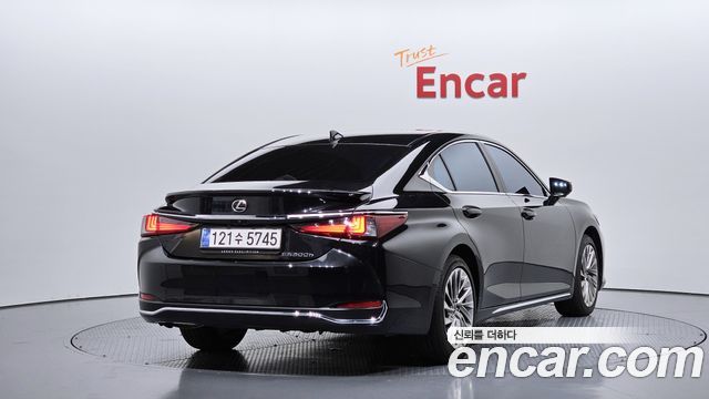 Lexus ES 2026 — photo 2