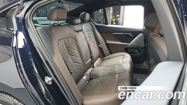 BMW 5-Series 2024 — photo 6