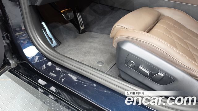 BMW 5-Series 2024 — photo 24