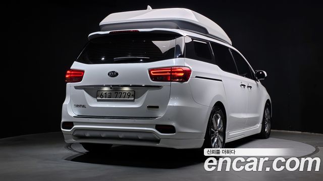 Kia Canival 2019 — photo 2