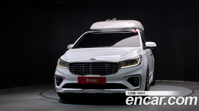 Kia Canival 2019 — photo 3