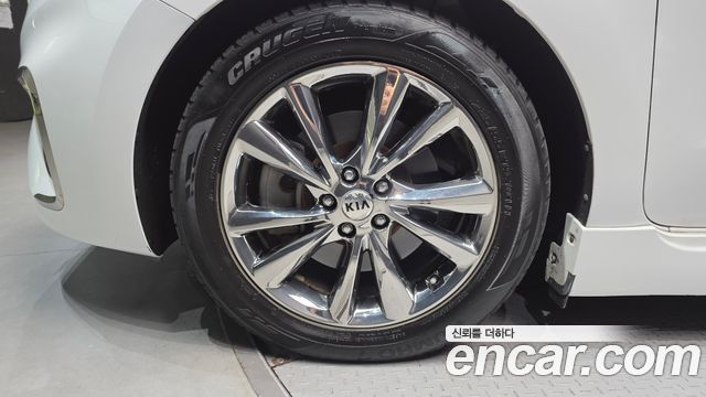 Kia Canival 2019 — photo 5
