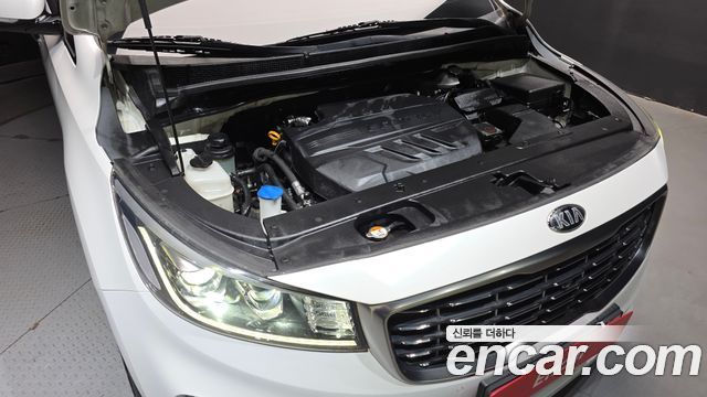 Kia Canival 2019 — photo 6