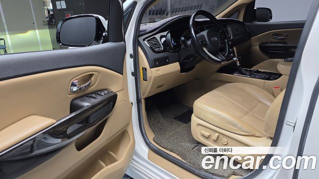Kia Canival 2019 — photo 13