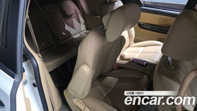 Kia Canival 2019 — photo 17