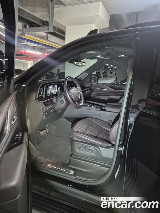 Cadillac Escalade 2023 — photo 7
