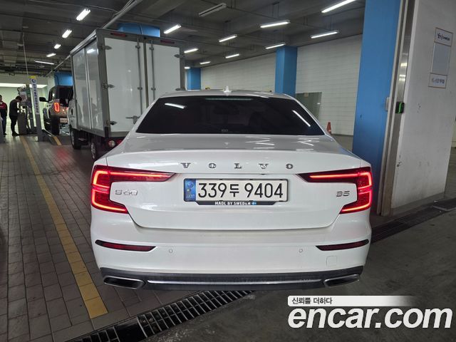 Volvo S60 2022 — photo 5