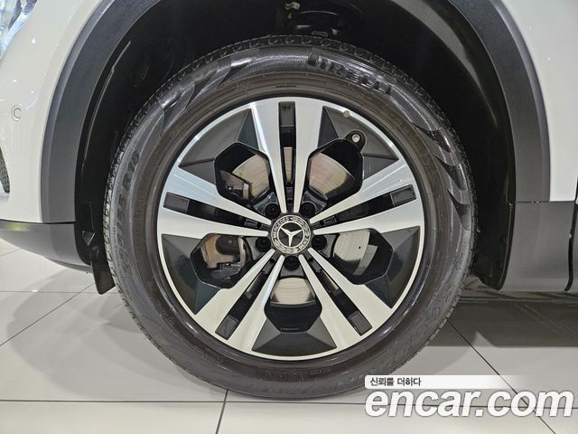 Mercedes-Benz GLB-Class 2022 — photo 5