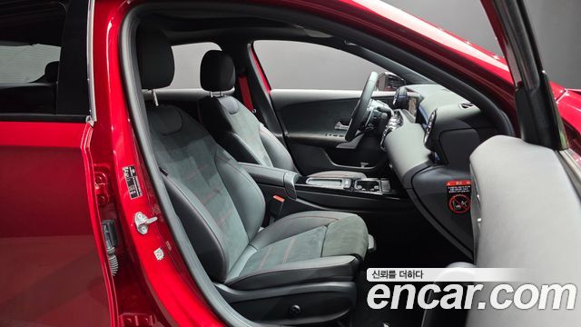 Mercedes-Benz A-Class 2024 — photo 16