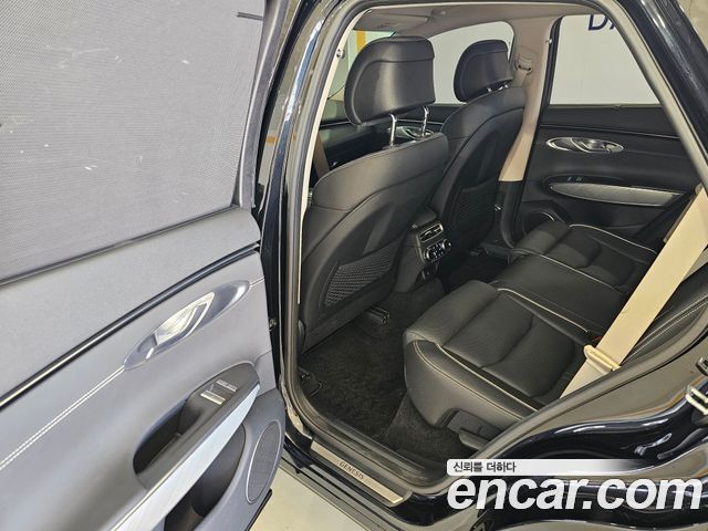 Genesis GV70 2022 — photo 8