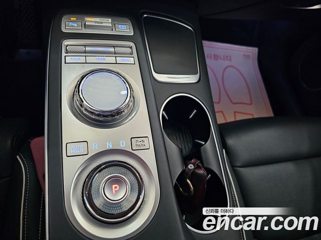 Genesis GV70 2022 — photo 16