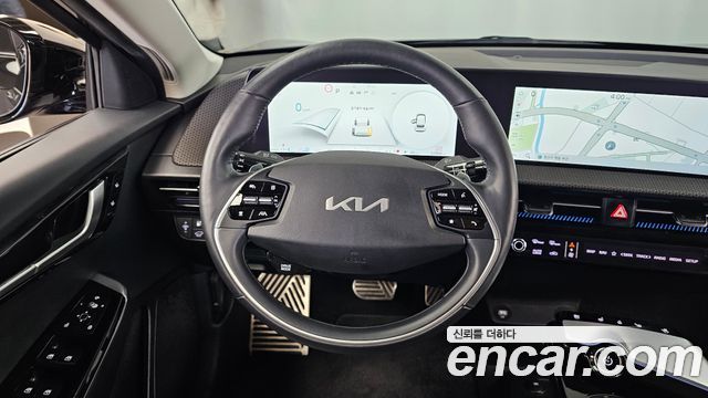 Kia EV6 2023 — photo 13