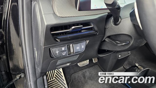 Kia EV6 2023 — photo 16