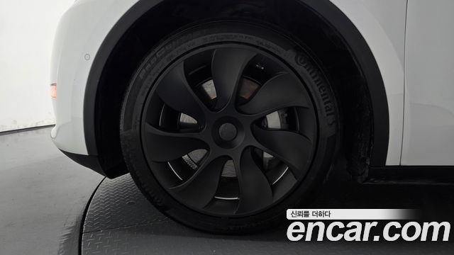 Tesla Model Y 2022 — photo 5