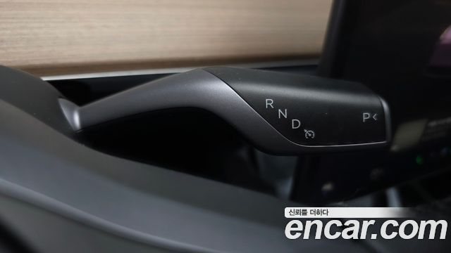 Tesla Model Y 2022 — photo 12