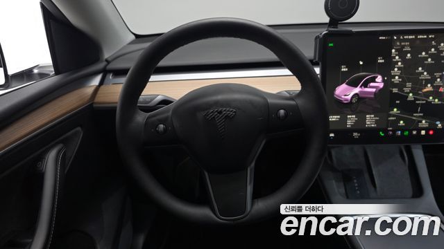 Tesla Model Y 2022 — photo 19