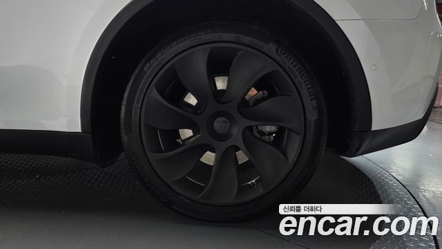 Tesla Model Y 2022 — photo 7
