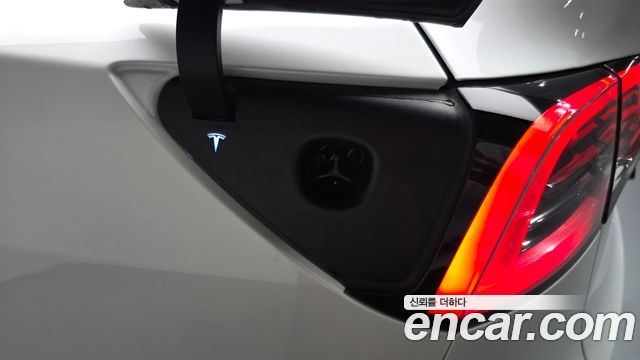 Tesla Model Y 2022 — photo 34