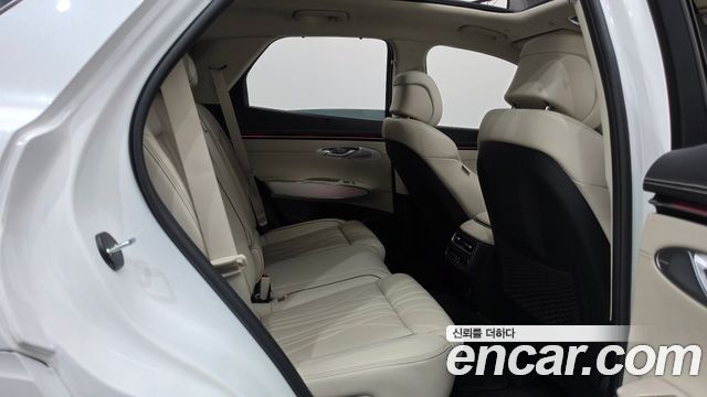Genesis GV70 2025 — photo 12