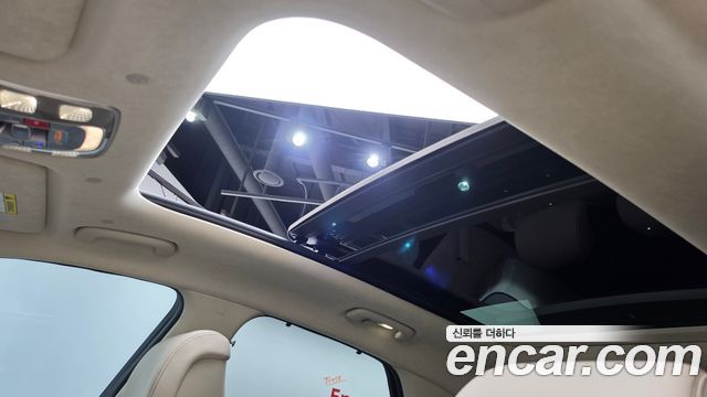Genesis GV70 2025 — photo 18