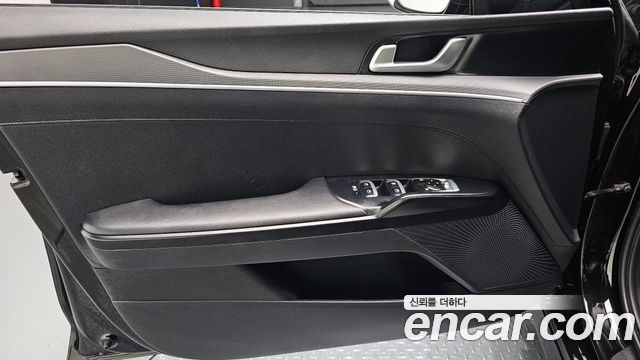 Kia K5 2023 — photo 14