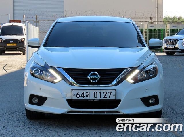Nissan Altima 2017 — photo 2