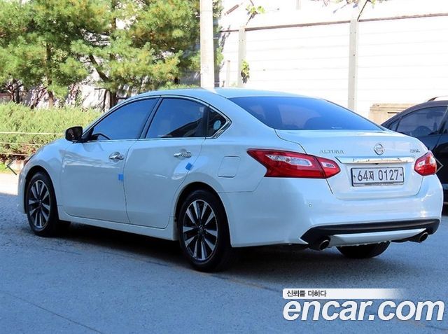 Nissan Altima 2017 — photo 3