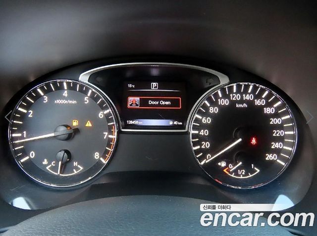 Nissan Altima 2017 — photo 9