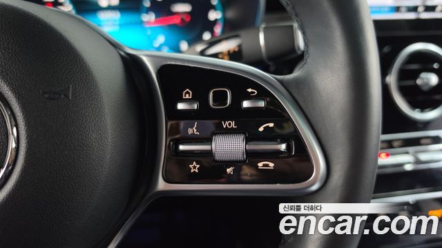 Mercedes-Benz GLC-Class 2020 — photo 23