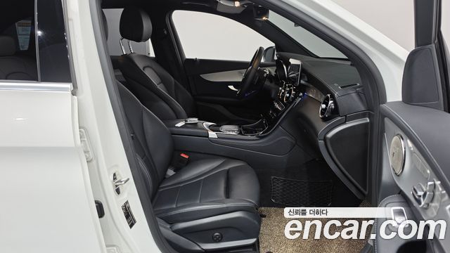 Mercedes-Benz GLC-Class 2020 — photo 16