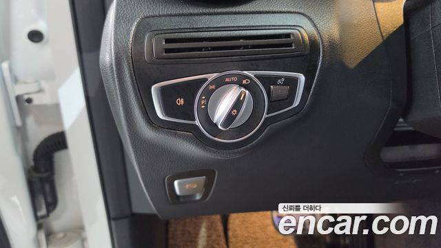 Mercedes-Benz GLC-Class 2020 — photo 30