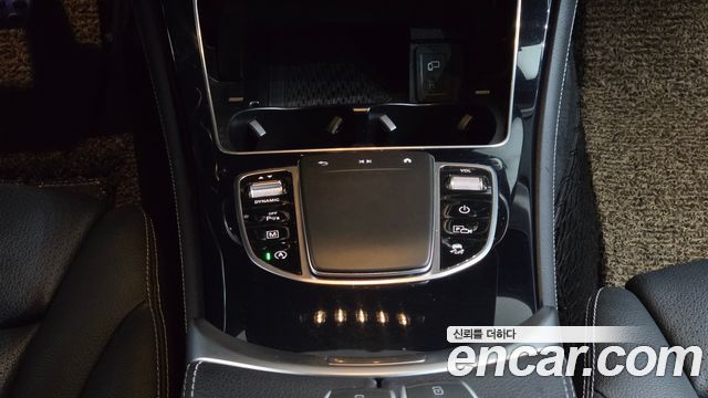 Mercedes-Benz GLC-Class 2020 — photo 35