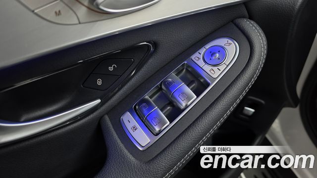 Mercedes-Benz GLC-Class 2020 — photo 38